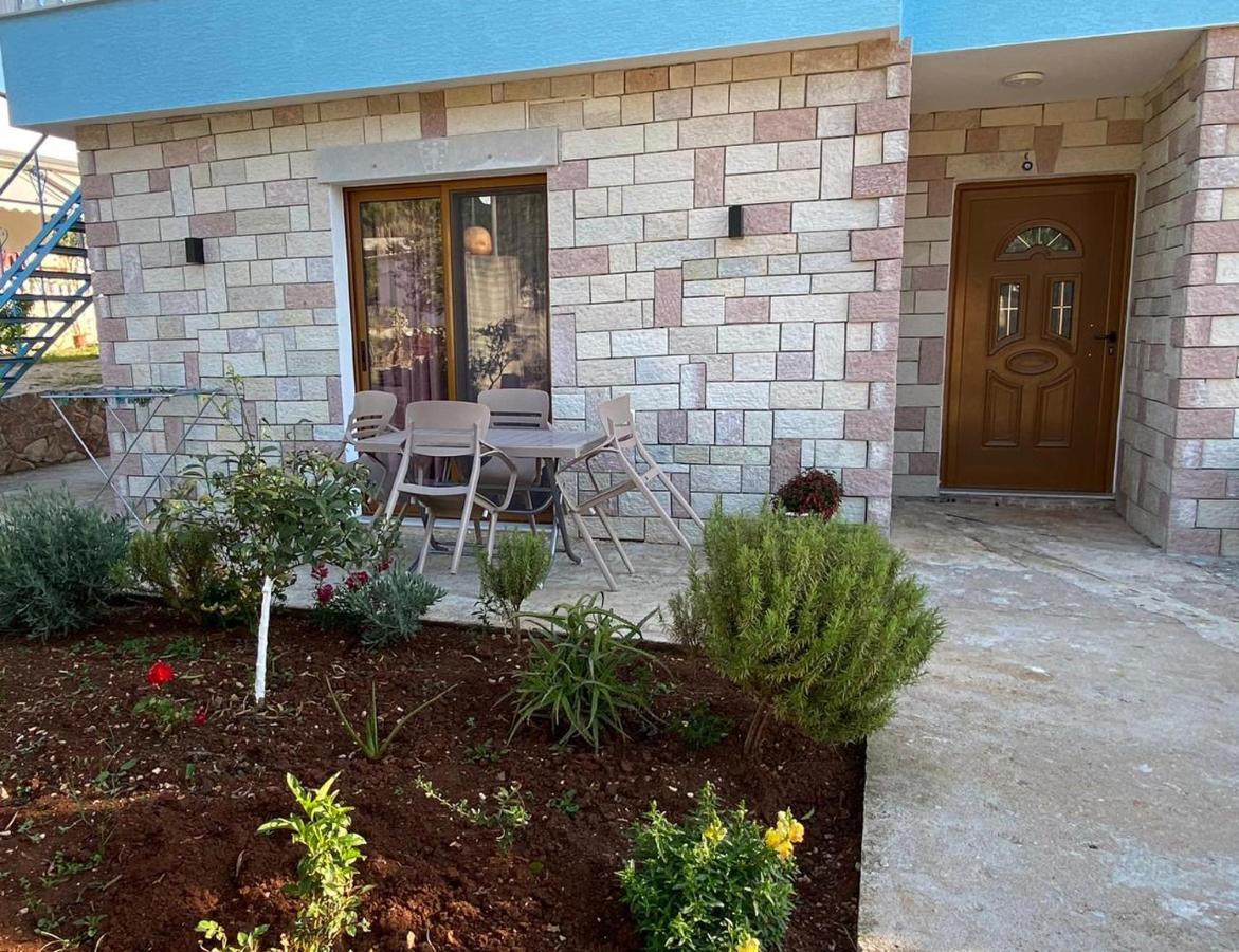 Dosti Apartment Ksamil Buitenkant foto