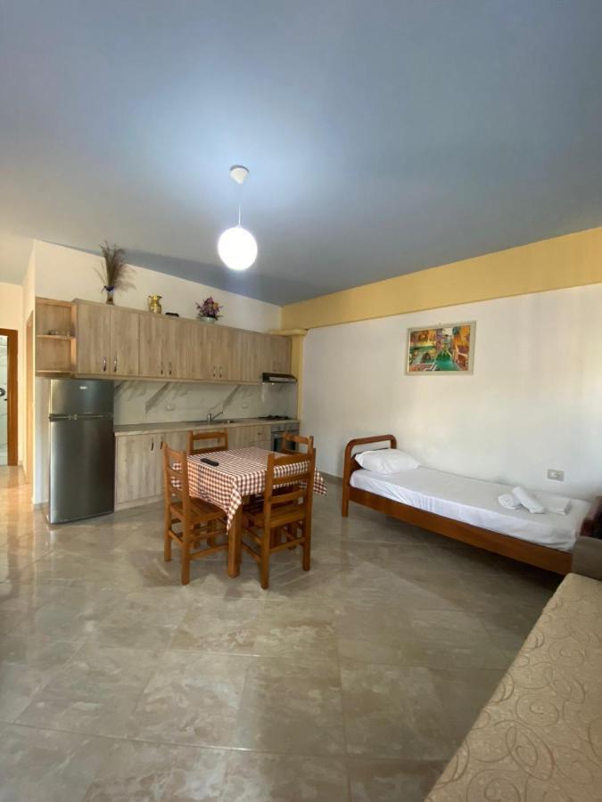Dosti Apartment Ksamil Buitenkant foto
