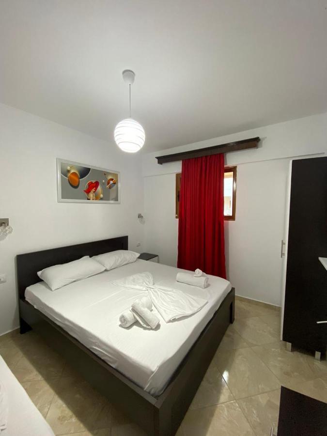 Dosti Apartment Ksamil Buitenkant foto