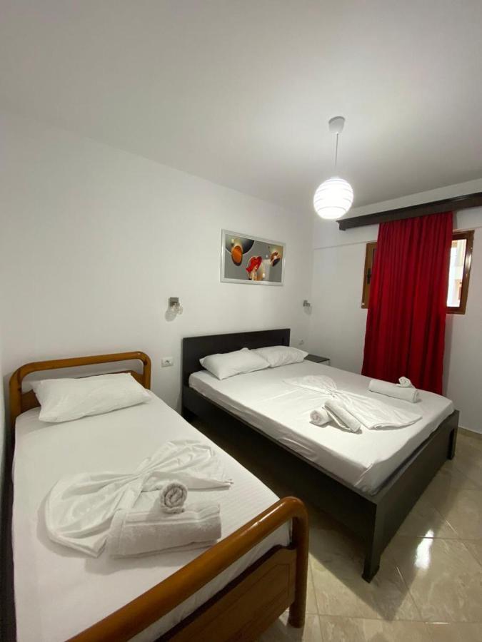 Dosti Apartment Ksamil Buitenkant foto