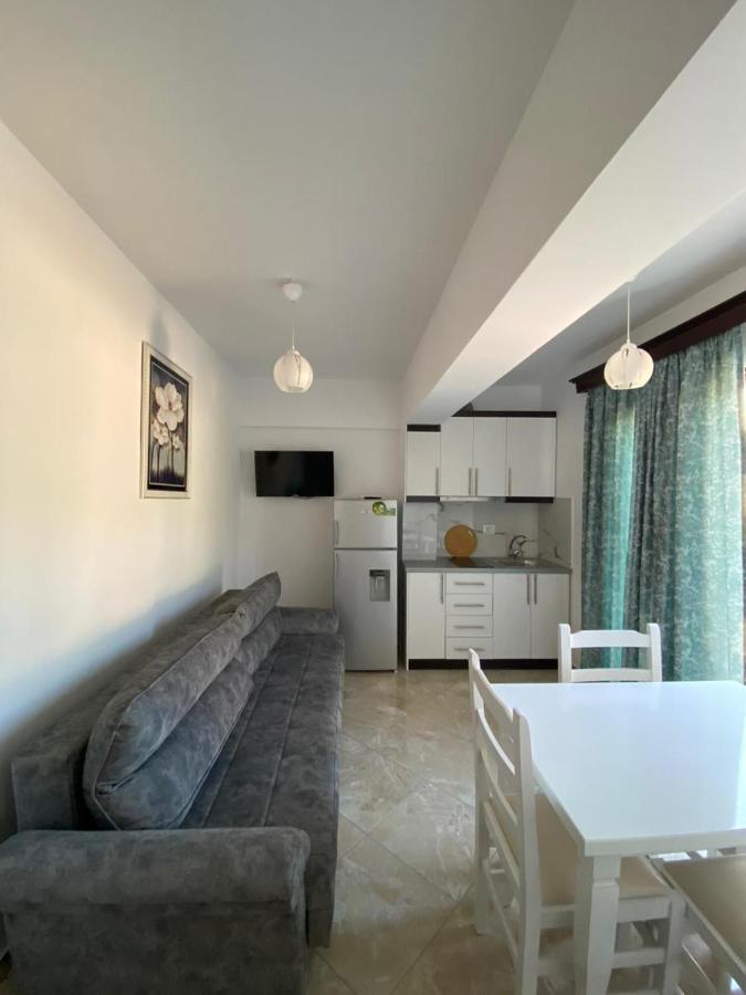 Dosti Apartment Ksamil Buitenkant foto
