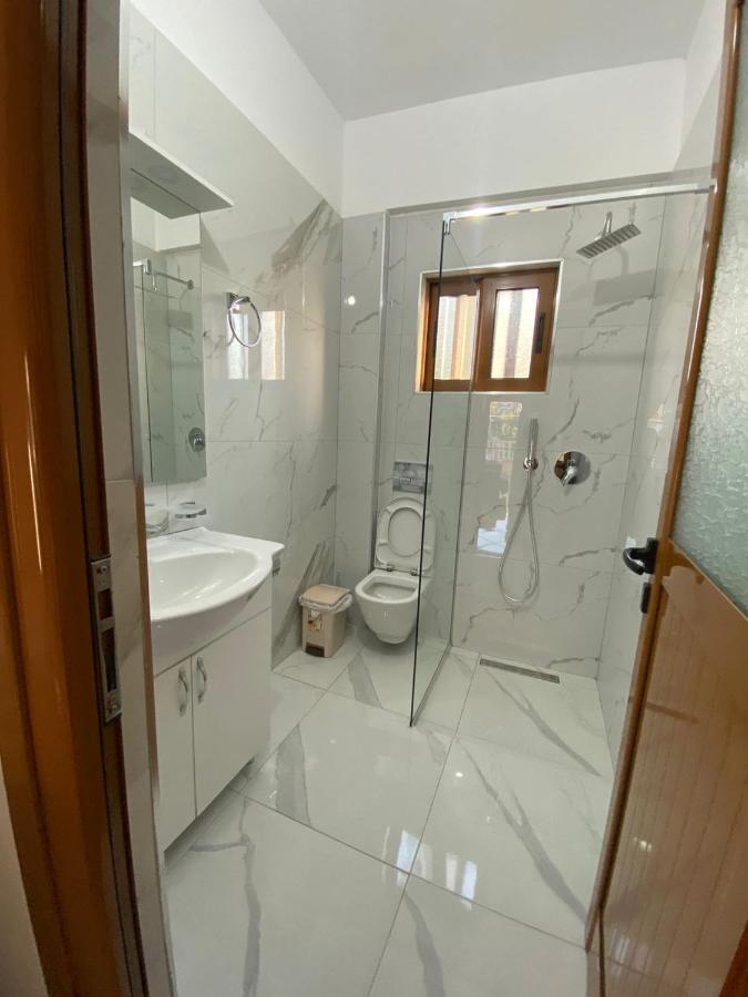 Dosti Apartment Ksamil Buitenkant foto