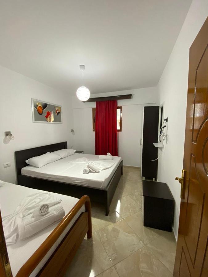 Dosti Apartment Ksamil Buitenkant foto