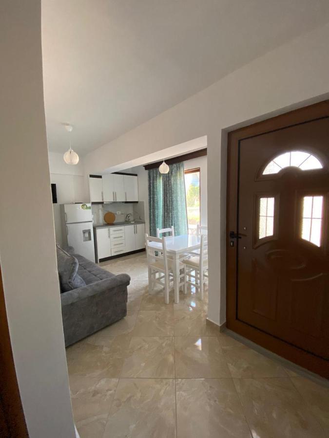 Dosti Apartment Ksamil Buitenkant foto